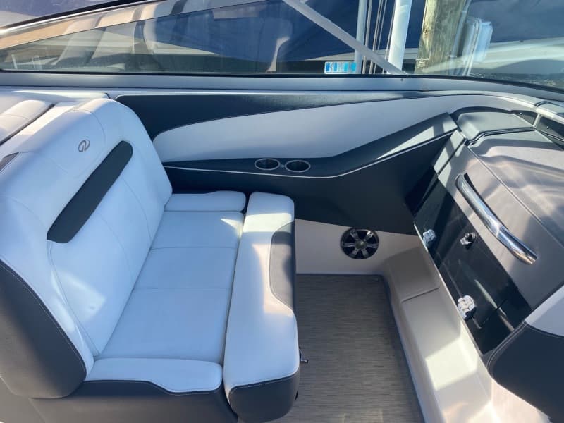 2016 Regal 3200 Bowrider