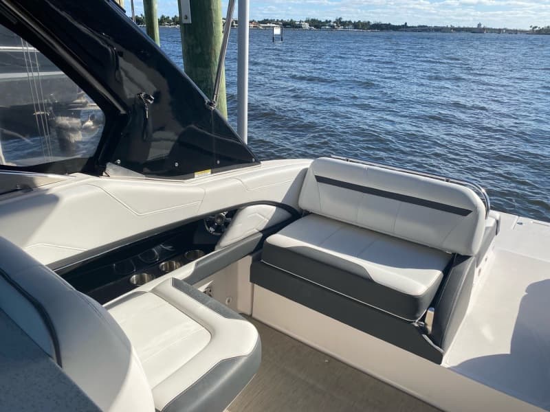 2016 Regal 3200 Bowrider