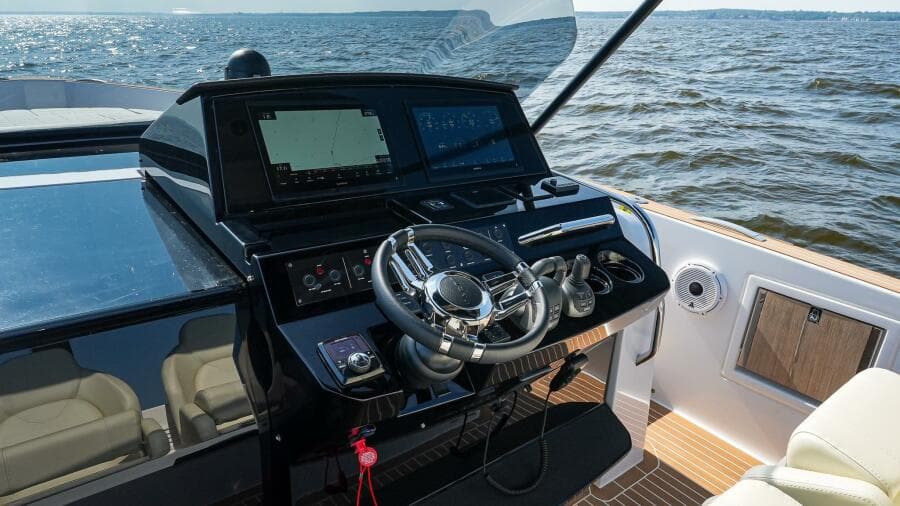 2025 Pardo Yachts 38 Walkaround - Photo 27