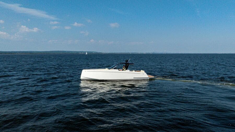 2025 Pardo Yachts 38 Walkaround - Photo 2