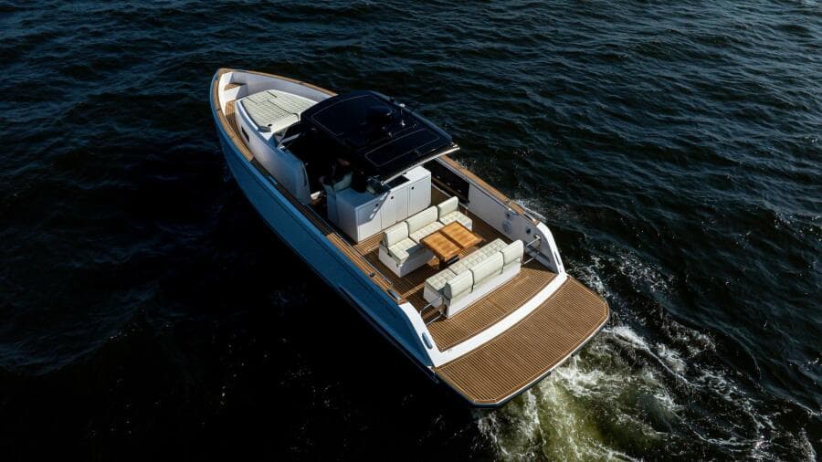 2025 Pardo Yachts 38 Walkaround - Photo 9