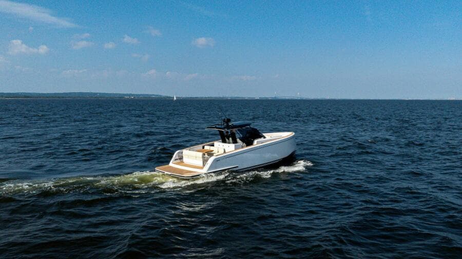 2025 Pardo Yachts 38 Walkaround - Photo 6