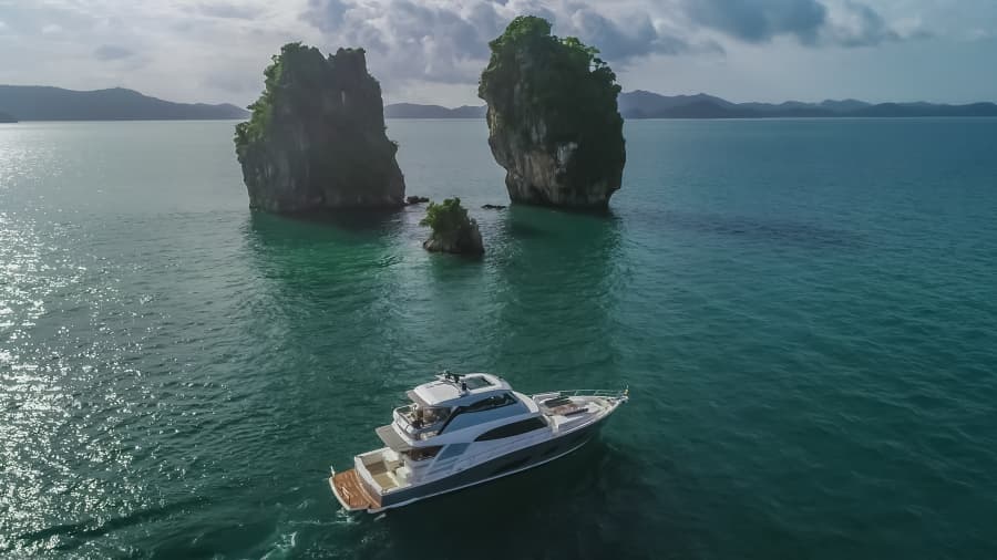 2019 Riviera 68 Sport Motor Yacht