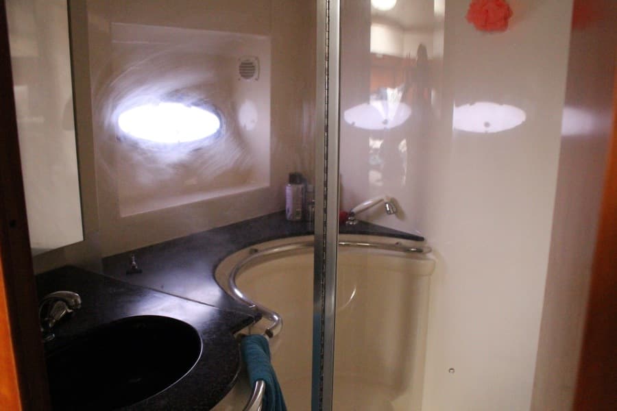 2000 Carver Trojan 440 Express