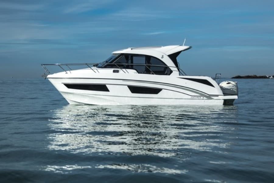2025 Beneteau Antares 9
