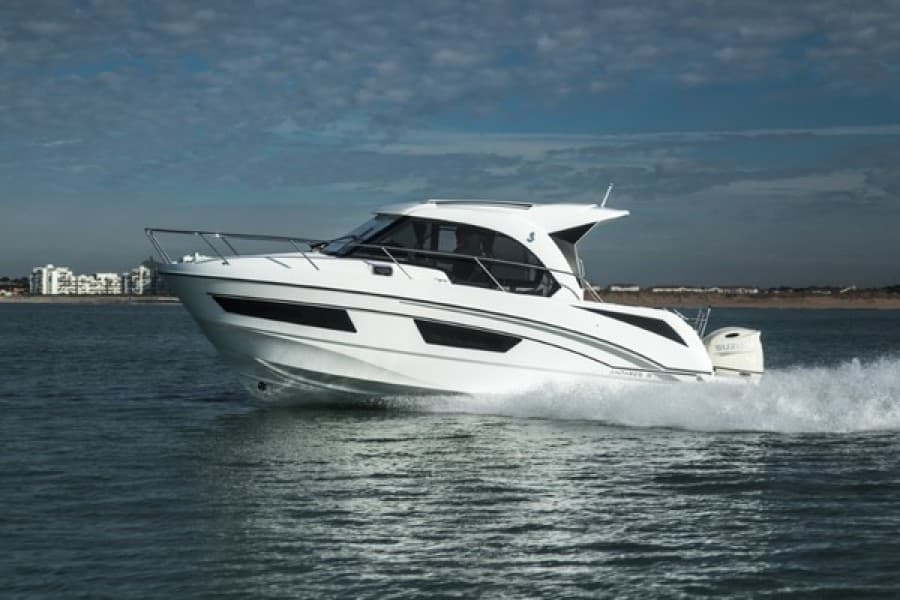 2025 Beneteau Antares 9