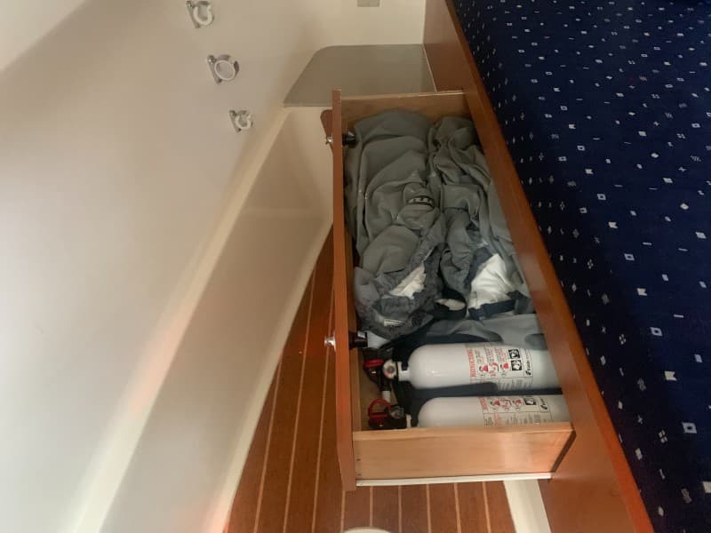 2015 World Cat 320 EC