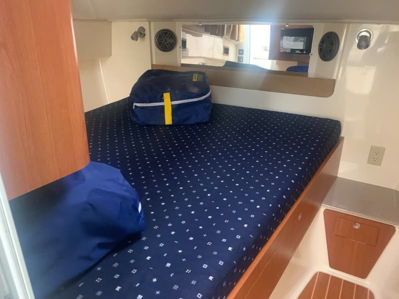 2015 World Cat 320 EC