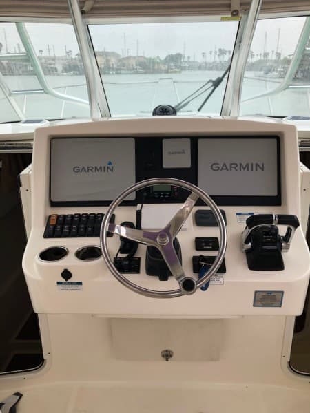 2015 World Cat 320 EC