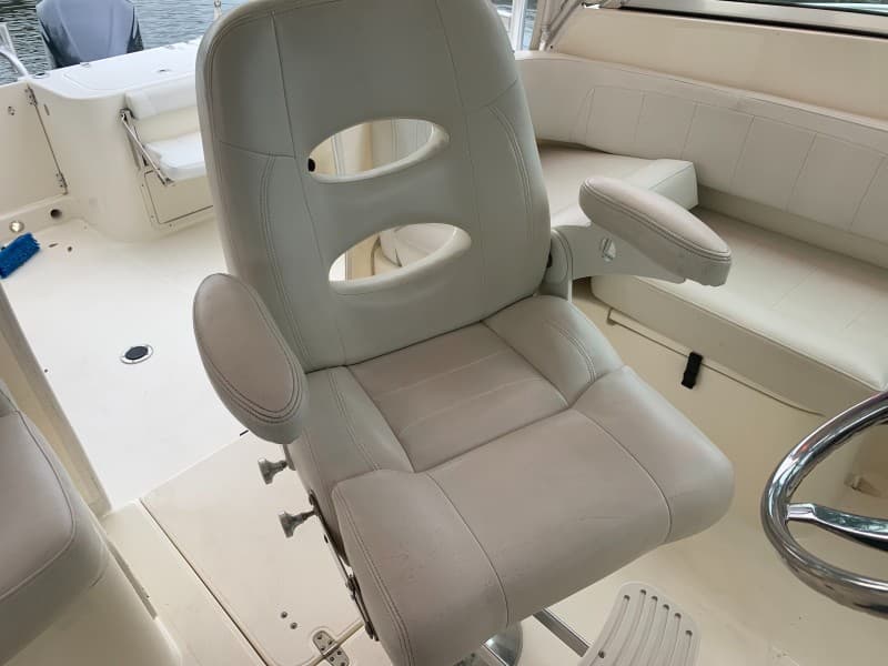 2015 World Cat 320 EC