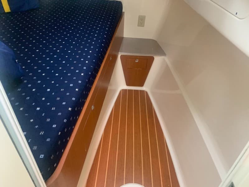 2015 World Cat 320 EC