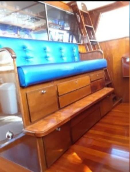 1965 Burger Cockpit Flybridge Motor Yacht