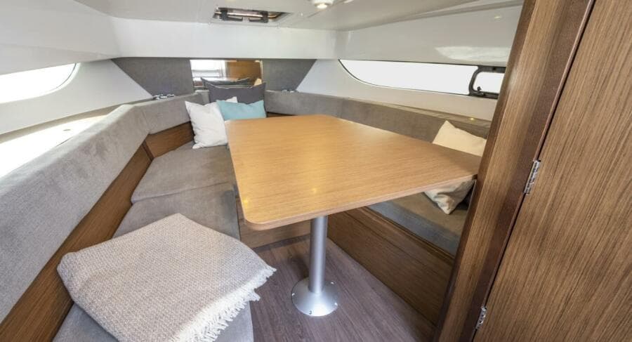 2025 Beneteau Flyer 9 SunDeck