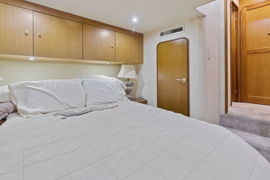 2001 Ocean Yachts 52 SS