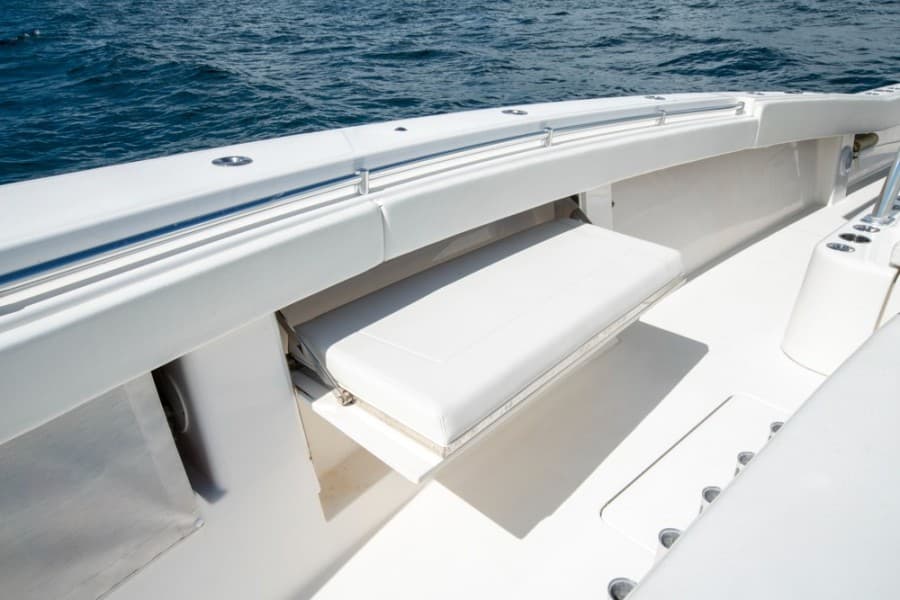 2011 Invincible 42CC