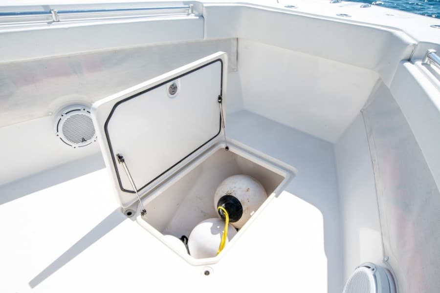 2011 Invincible 42CC