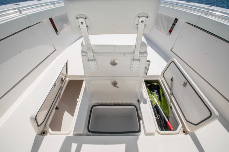 2011 Invincible 42CC