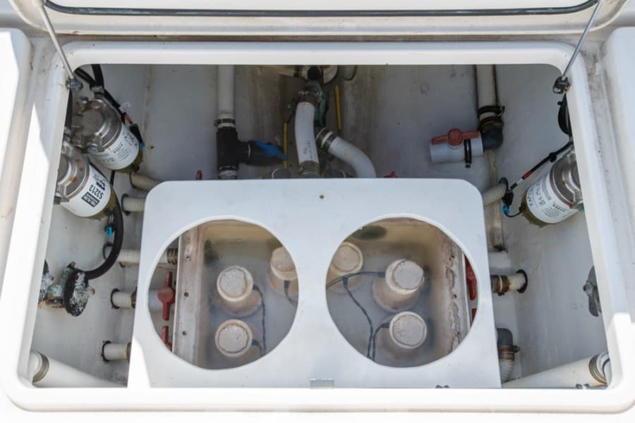 2011 Invincible 42CC