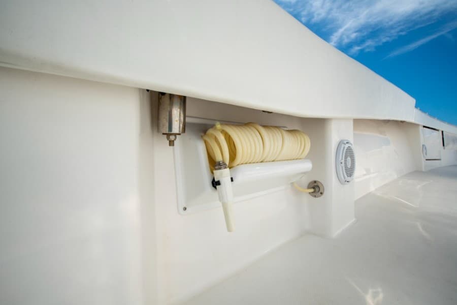 2011 Invincible 42CC