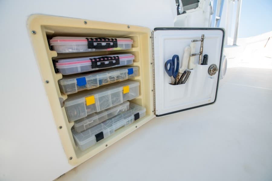 2011 Invincible 42CC