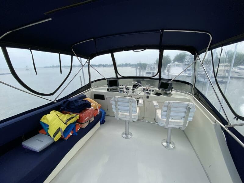 1983 Tollycraft Aft Cabin