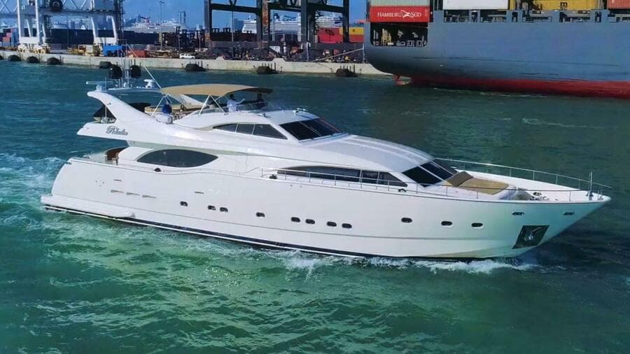 2000 Ferretti Yachts Custom Line 94