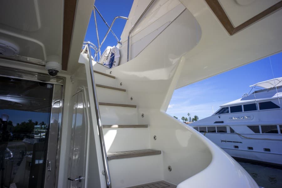 2000 Ferretti Yachts Custom Line 94