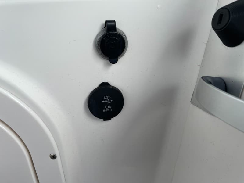 2005 Chaparral 236 Sunesta