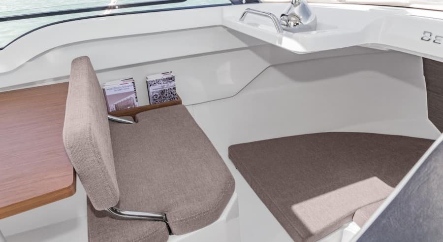 2026 Beneteau Antares 7