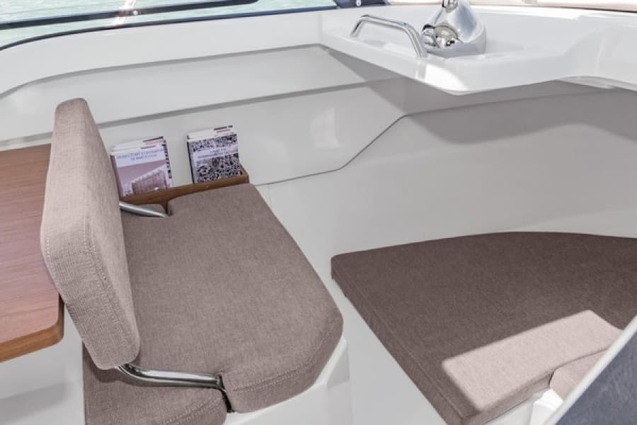 2026 Beneteau Antares 7