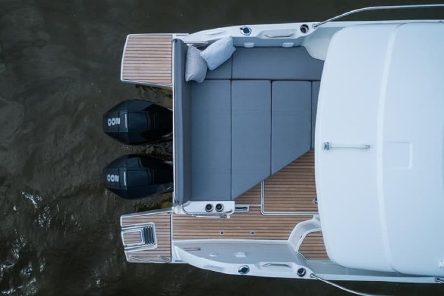 2025 Beneteau Antares 9