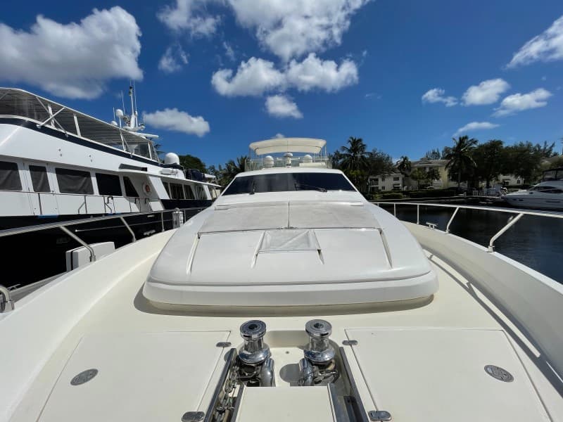 2001 Ferretti Yachts 680