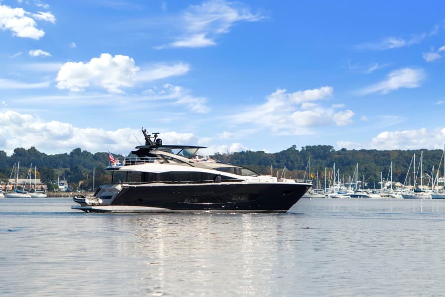 2019 Sunseeker 86 Yacht