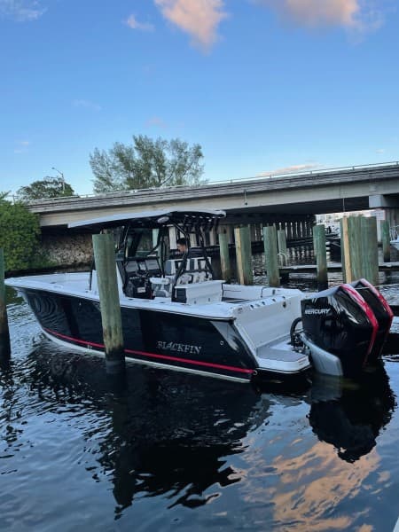 2022 Blackfin 272 CC