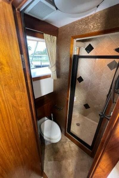 1983 Knight & Carver Custom Trideck