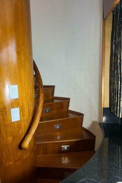 1983 Knight & Carver Custom Trideck