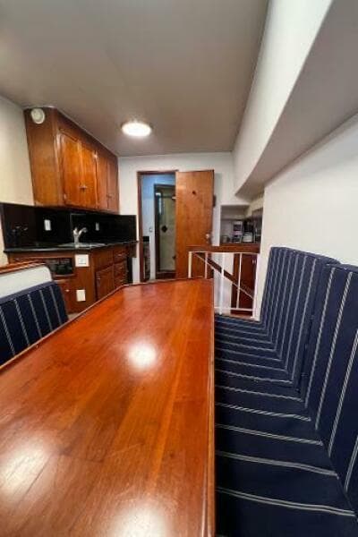 1983 Knight & Carver Custom Trideck