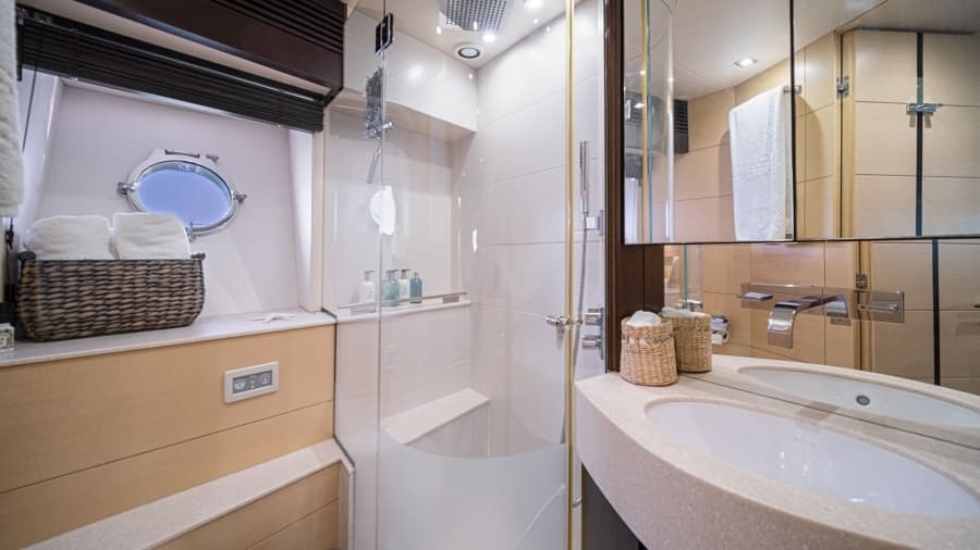 2013 Sunseeker 80 Predator