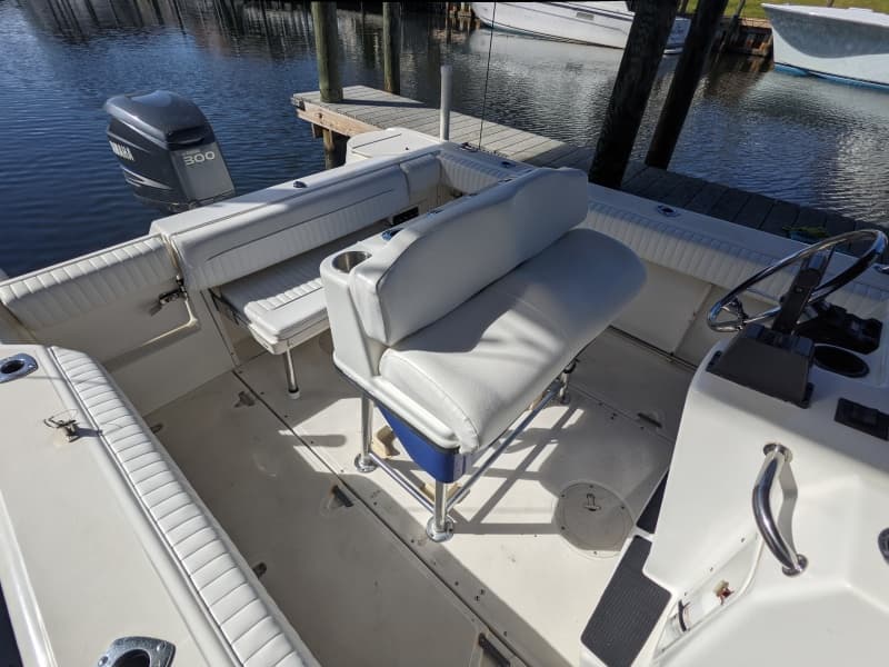 1998 Boston Whaler 23 Outrage