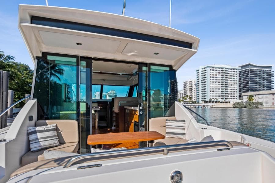 2018 Tiara Yachts 39 Coupe