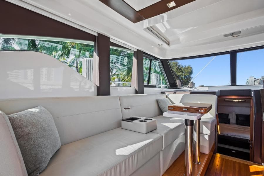 2018 Tiara Yachts 39 Coupe