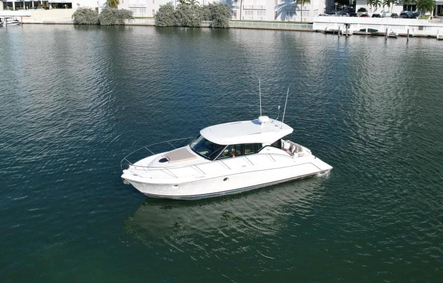 2018 Tiara Yachts 39 Coupe