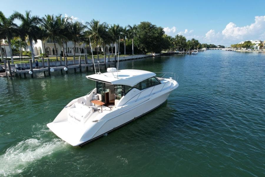 2018 Tiara Yachts 39 Coupe
