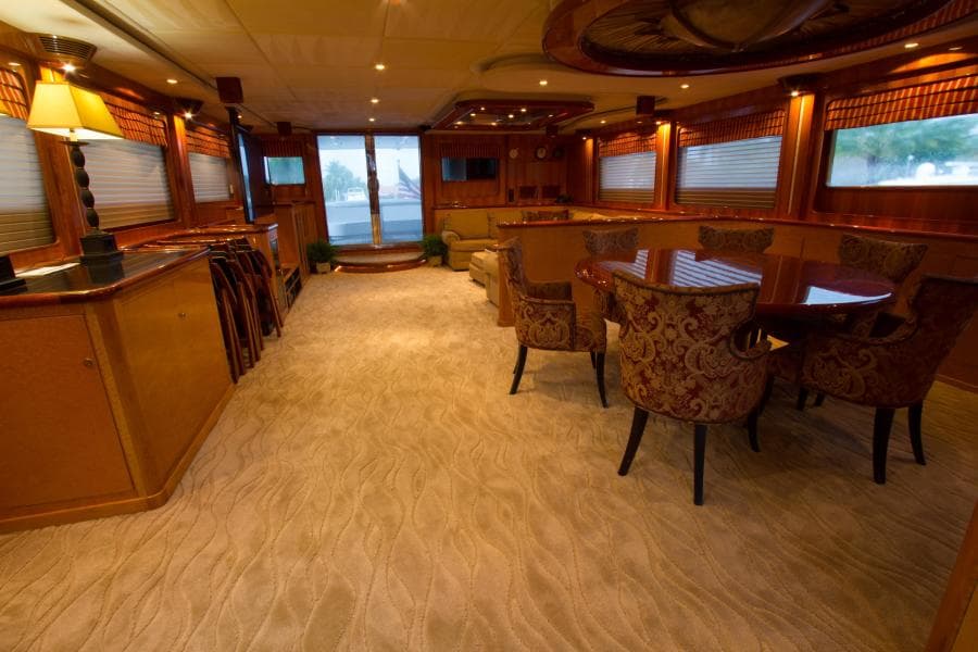 2002 President 100 Motor Yacht