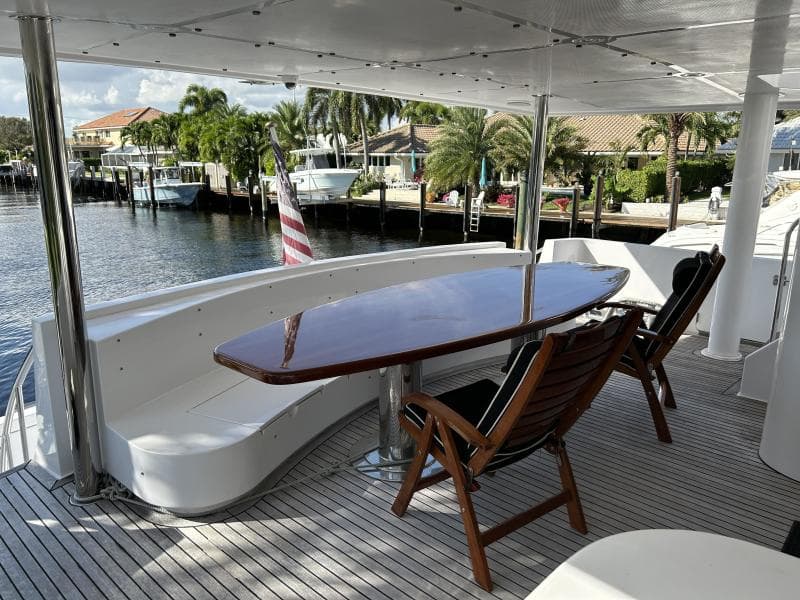2002 President 100 Motor Yacht