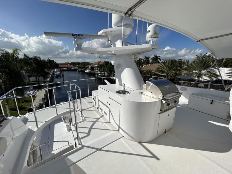 2002 President 100 Motor Yacht