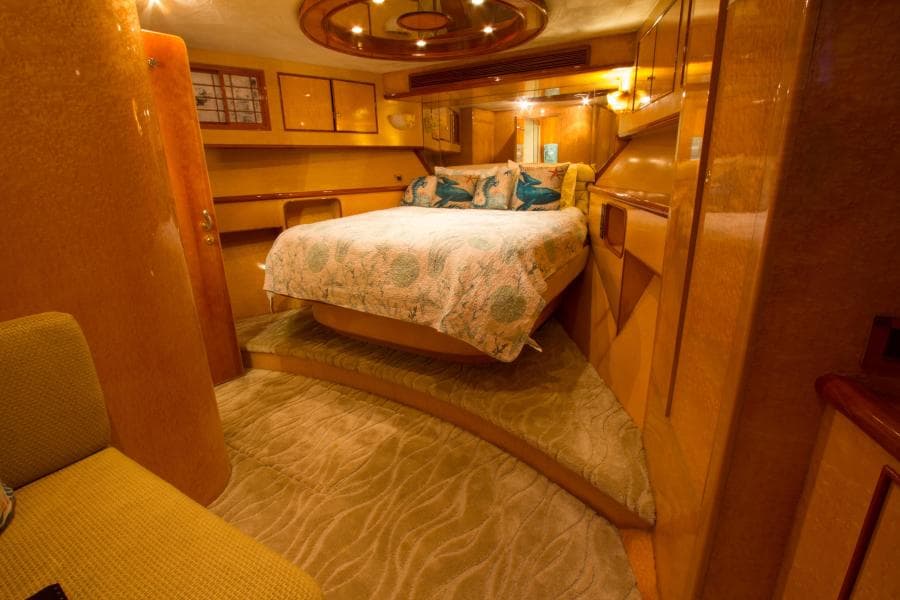 2002 President 100 Motor Yacht