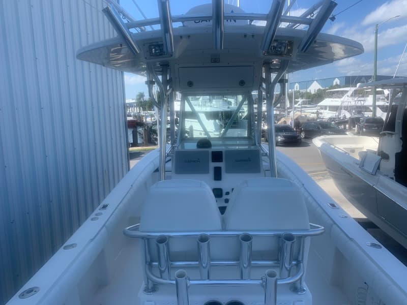 2010 Regulator 26 Forwarding Seating