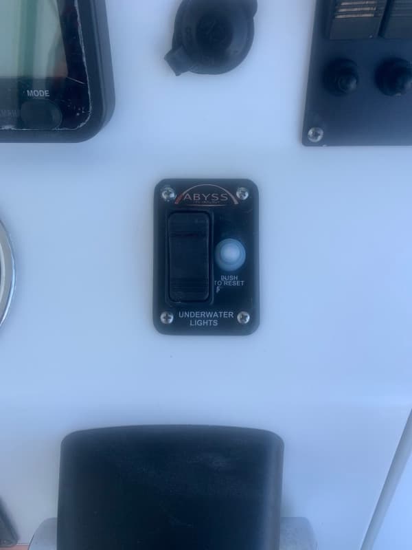 2010 Regulator 26 Forwarding Seating