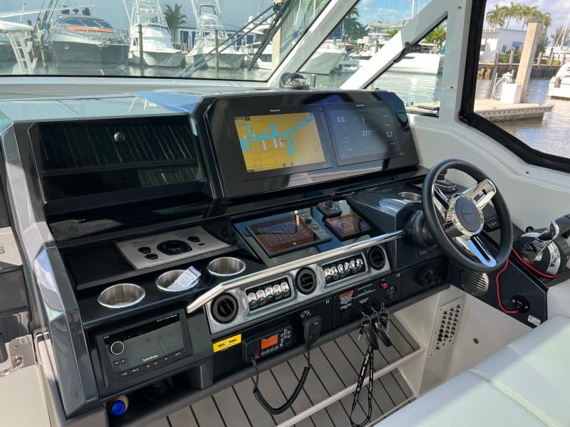 2021 Formula 380 Super Sport Crossover OB